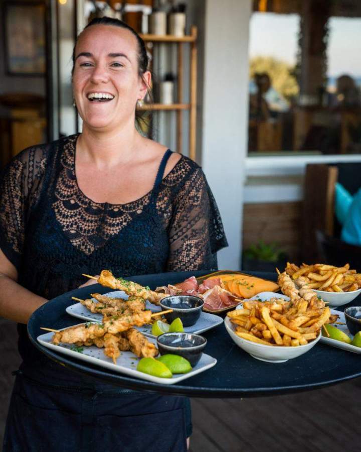 Personnel restaurant cuisine française Gruissan