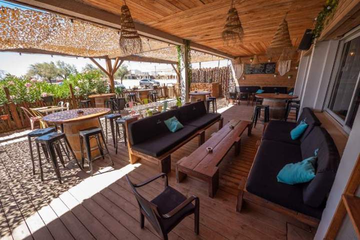 Bar terrasse ensoleillé Gruissan